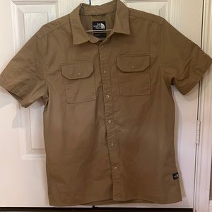 Men’s Khaki North Face short sleeve button down.